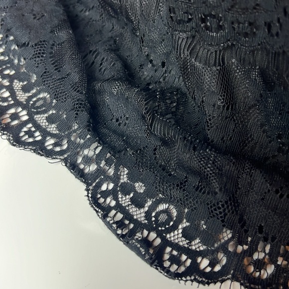 🖤BANANA REPUBLIC BLACK LACE OVER BLACK SHELL TOP SIZE SMALL🖤 - Picture 8 of 16